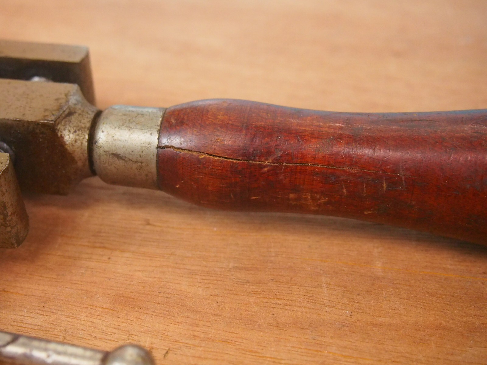 Goodell-Pratt Co. No. 97 Jeweler's Parallel Jaw Geared Hand Vise w. Crest Logo — фото 12