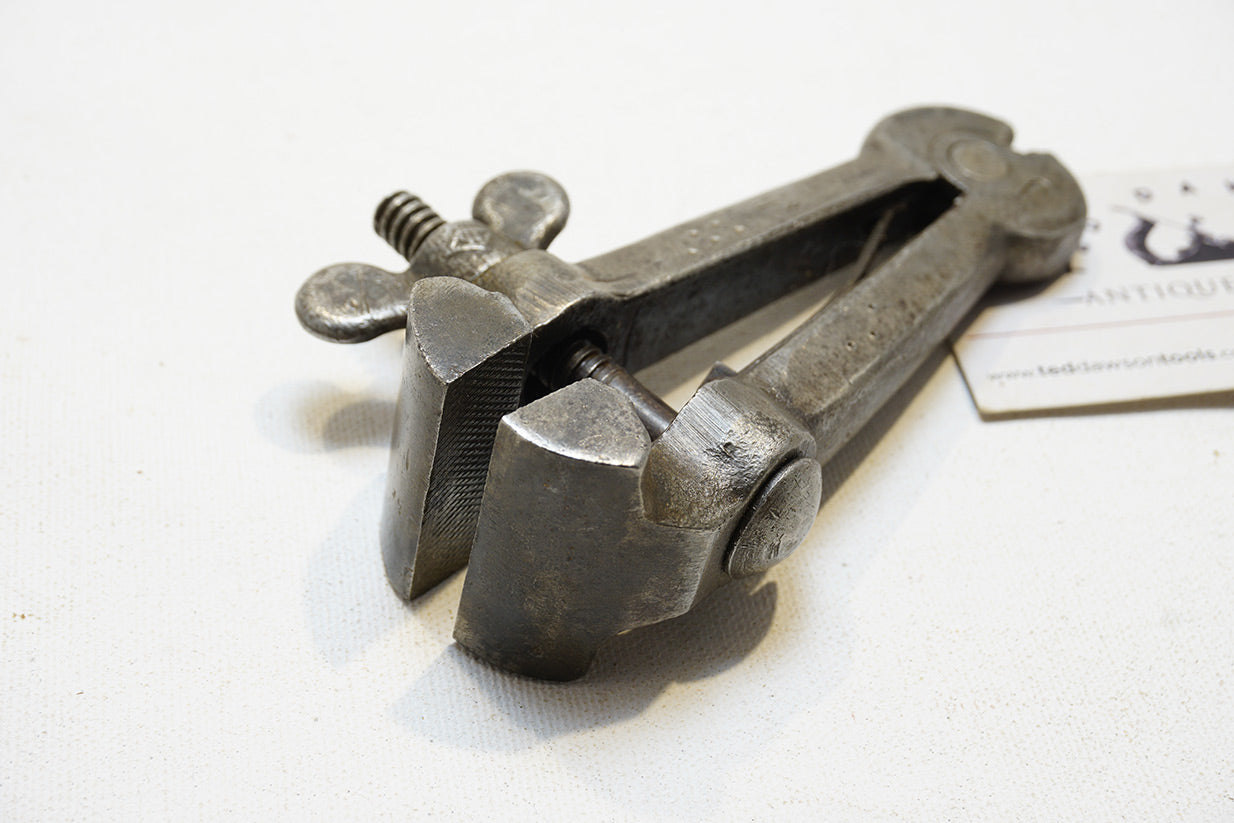 LOVELY 4 3/4" BLACKSMITH HAND VISE — фото 2